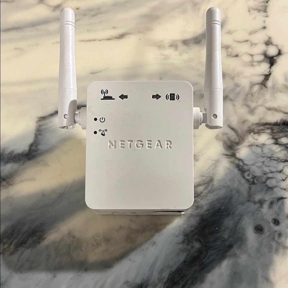NETGEAR White Wireless Access Point
